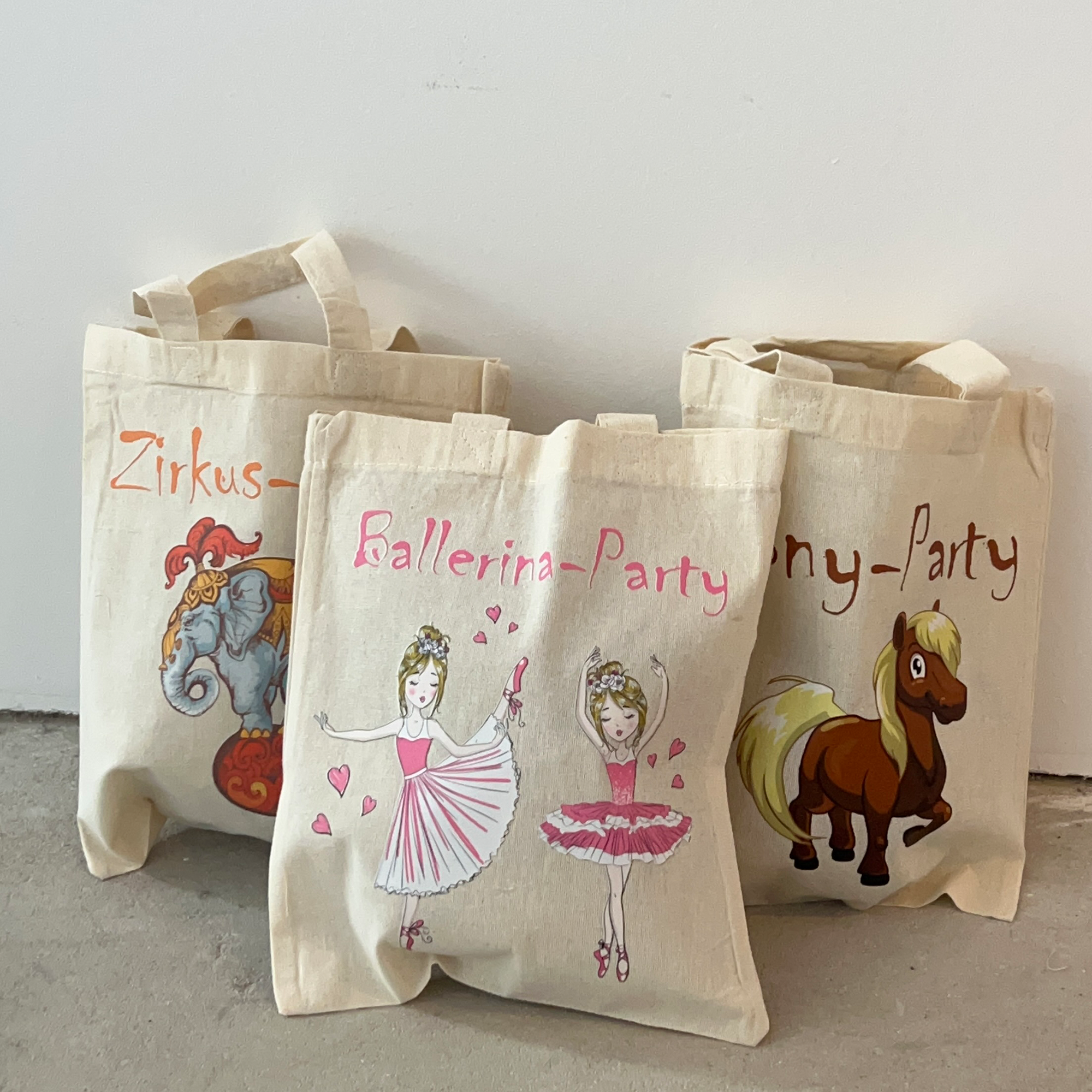 Hüpfburg Trampolin Kindergeburtstag Party Mitgebsel Taschen Beutel im 5er Set Hüpfburg Trampolin Kindergeburtstag Party Mitgebsel Taschen Beutel im 5er Set